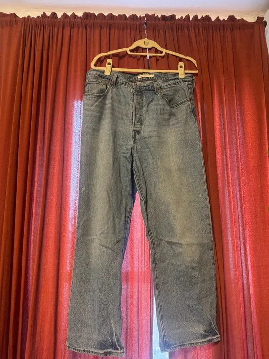 LEVIS RIBCAGE STRAIGHT ANKLE WOMEN'S JEANS - Picture 2 of 5